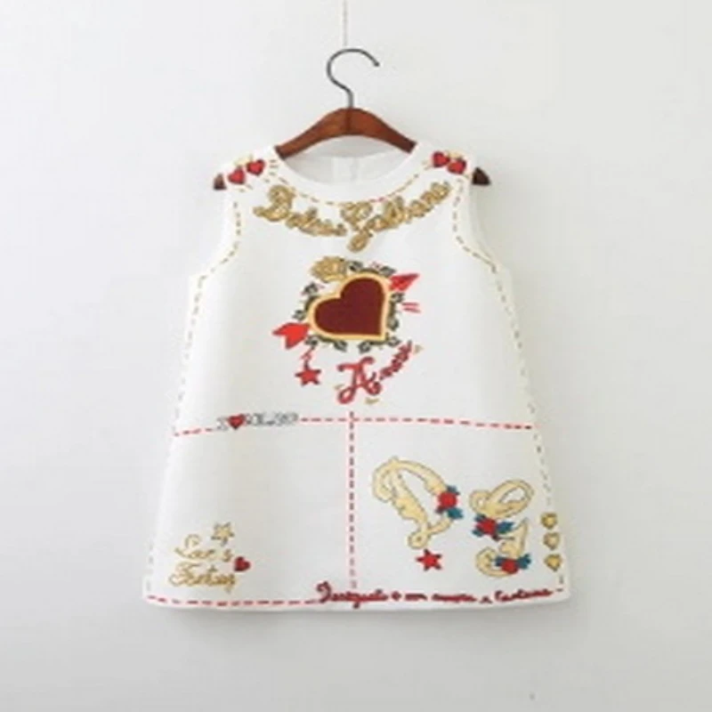 Платье принцессы Сарафан с цветочным принтом и вышивкой в виде сердца для