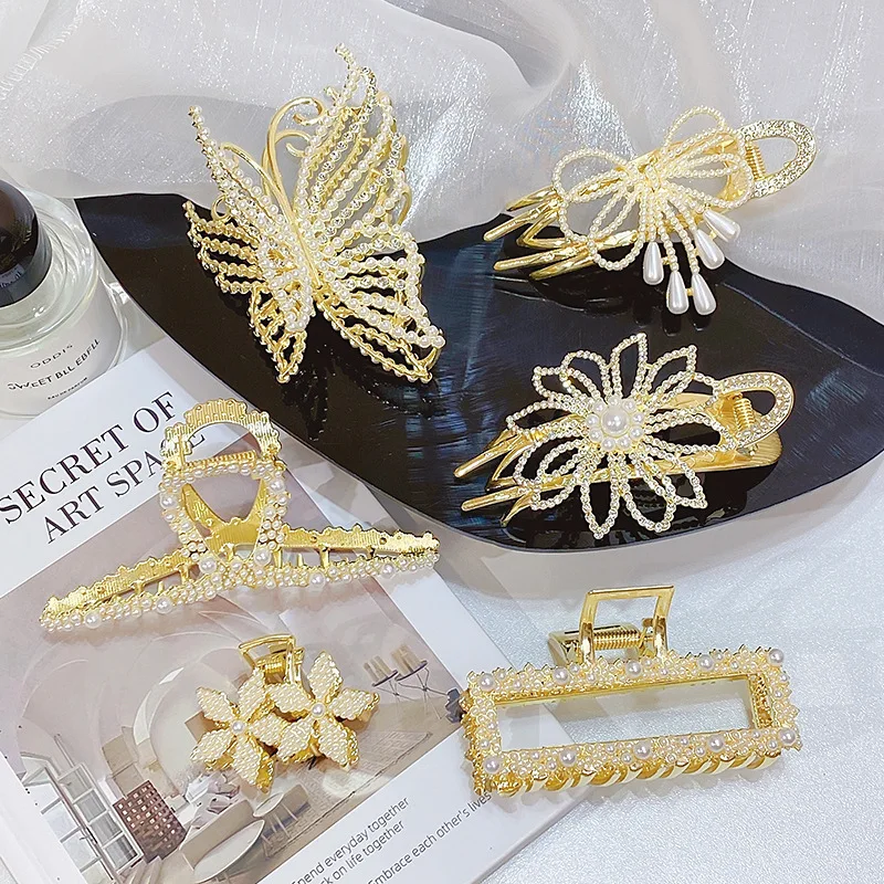 

UXSL New Butterfly Flowers Rhinestone Pearl Grab Clip Headdress Shark Clip Woman Elegant Metal Hairpin Barrette Hair Accessories
