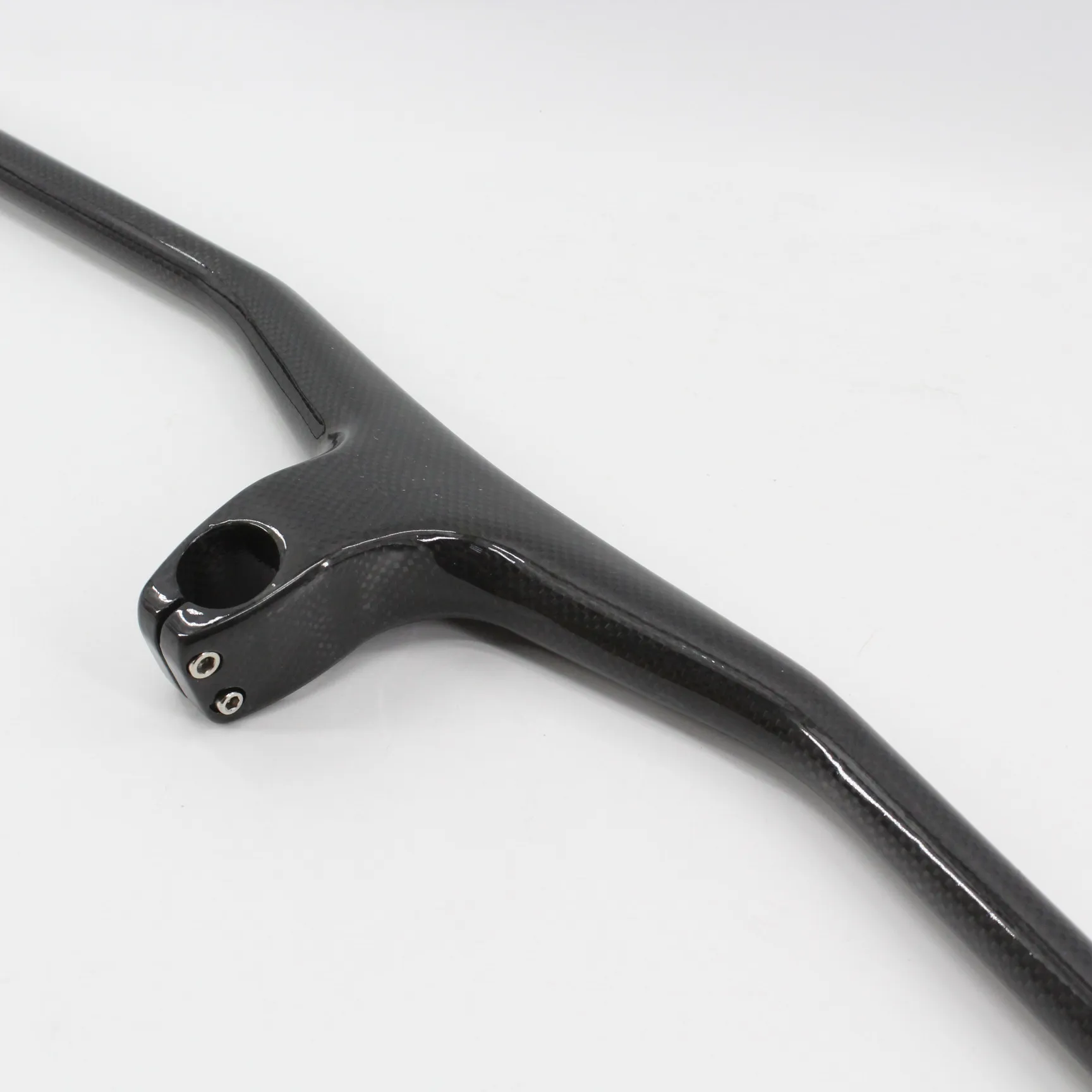 Руль горного велосипеда из углеродного волокна