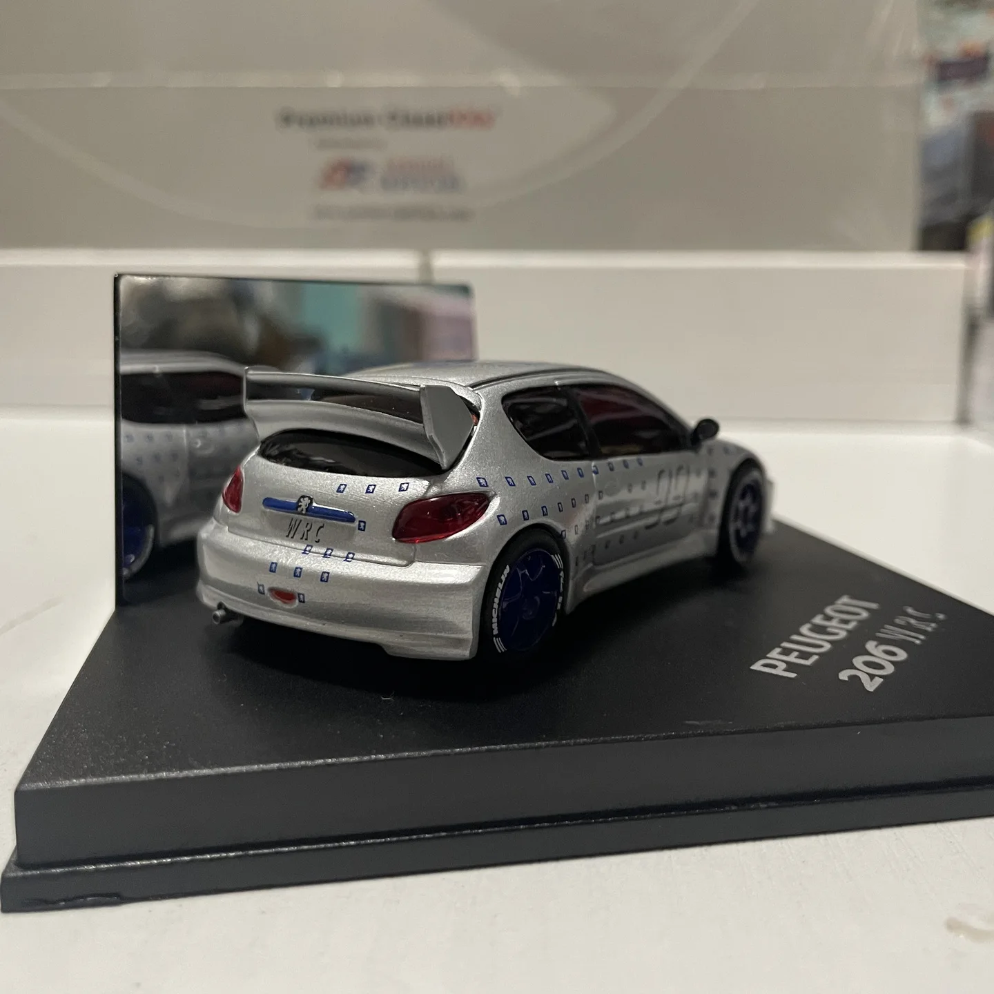 Фото Масштаб 1:43, литой под давлением сплав, серебро Peugeot 206 WRC, игрушки, модель гоночного автомобиля, классика, ностальгия, подарки для взрослых, сувенир, статический дисплей №4