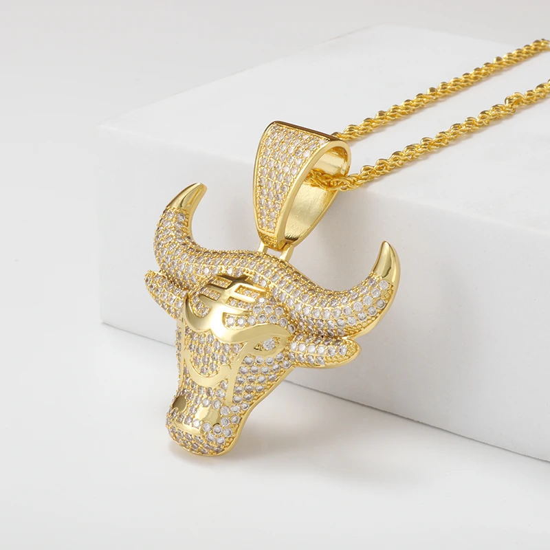 

Exquisite Fashion Full Rhinestone Cow Head Pendant Necklace Bling Ice Out High Quality Metal Gold Plated Necklace