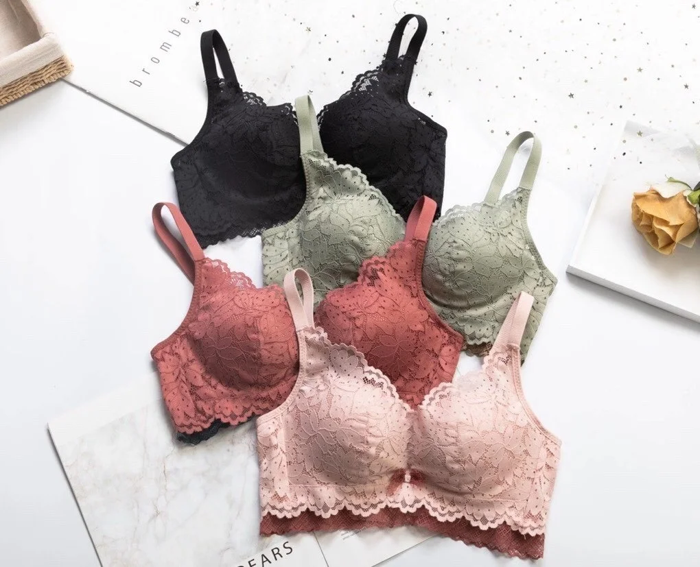 

Hibiscus flower is a hair substitute, small chest, gathered and closed auxiliary breast, adjustable underwear, anti sagging, no