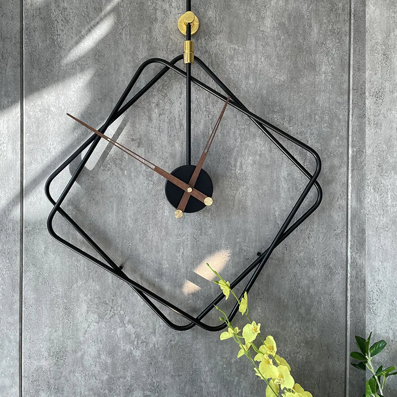 

Прямая поставка, квадратные настенные часы из ореховой древесины, автоматические бесшумные настенные часы для металлического украшения стен