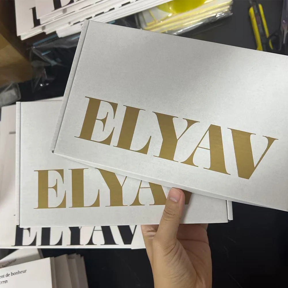 

Подарочные пакеты из пластика и бумаги 50 шт