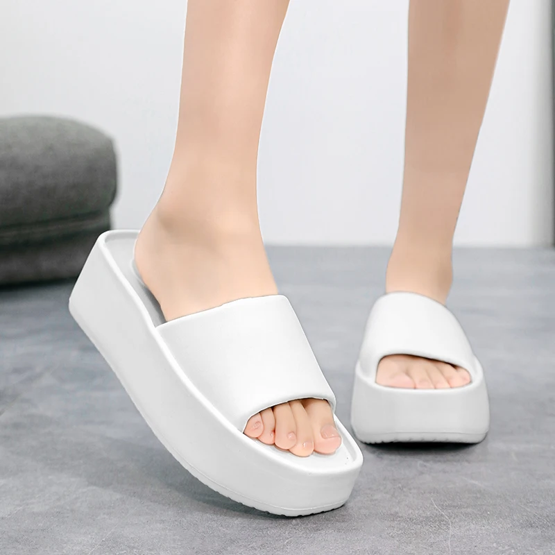 Women Slippers Comfortable Brand New Fashion Integrated Slipper Female Summer Casual Shoes Soft 6cm Conspicuous Heightening Shoe