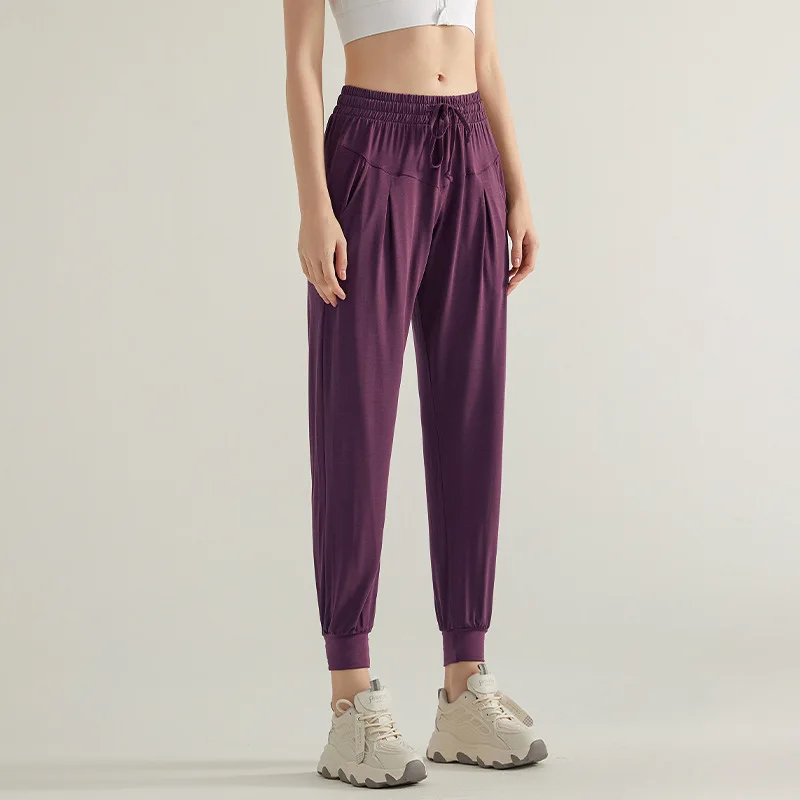 Рисунок 5 - Штаны для йоги женские свободные