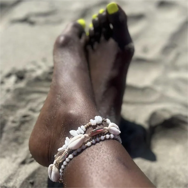 Женский богемный браслет с бусинами и звездами