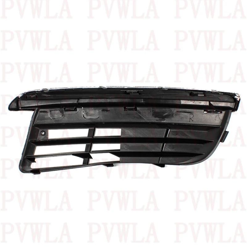 Противотуманная фара переднего бампера с правой стороны