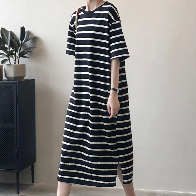 

Женское хлопковое платье в полоску, свободное Повседневное платье средней длины с круглым вырезом, черного или белого цвета, модель H5665 в Ко...