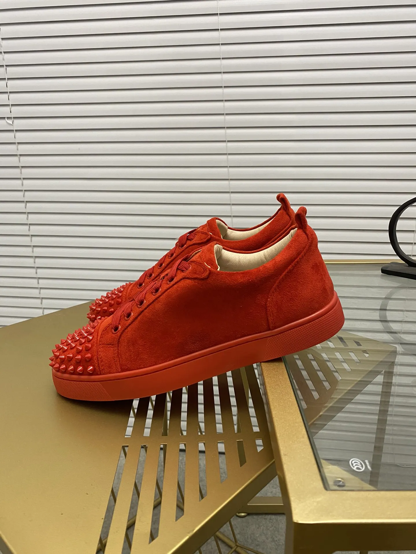 

CL Brand Louis Junior Spikes Rivets Shoes Men's And Women's Fashion Designer Personalized Red Bottom Casual Sneakers zapatos