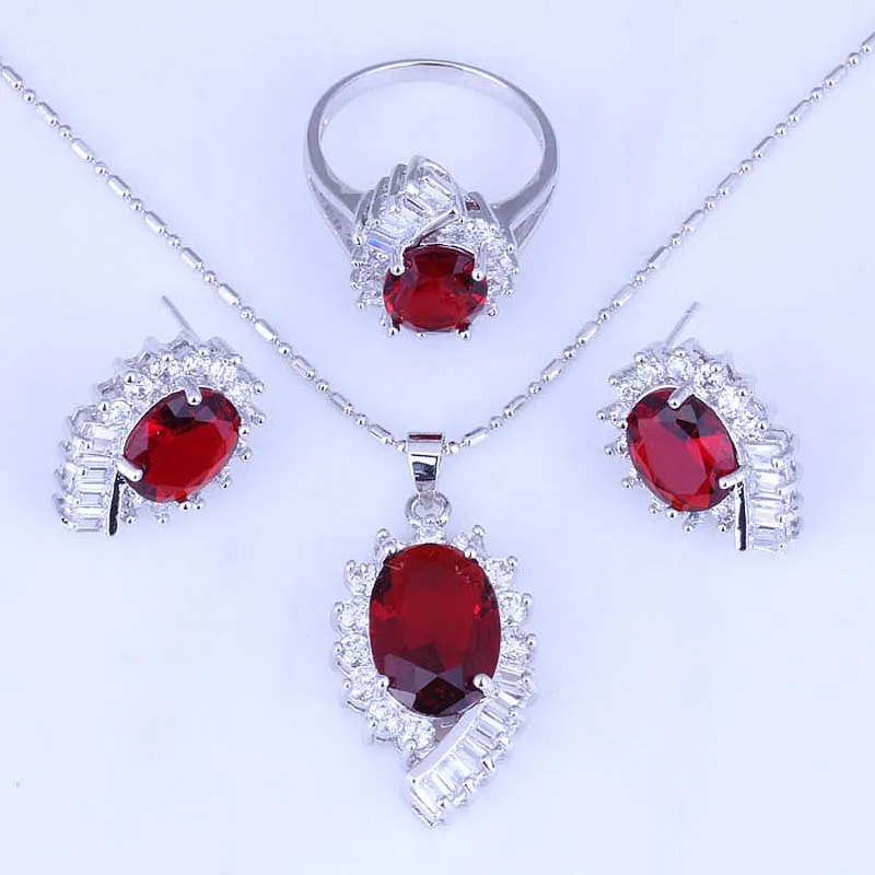 Женский ювелирный комплект из кольца и граната серебряного цвета | Украшения