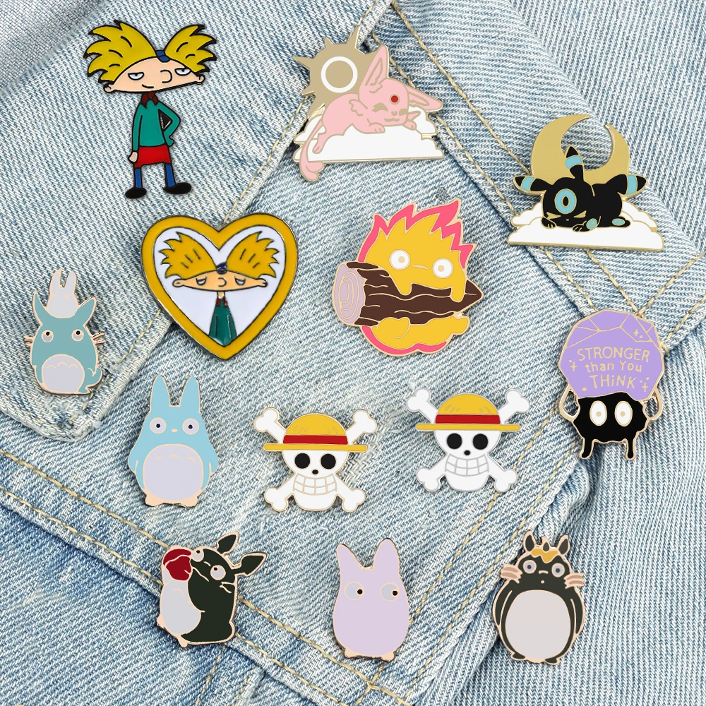 Эмалированная брошь в виде пиратского черепа, героя мультфильма