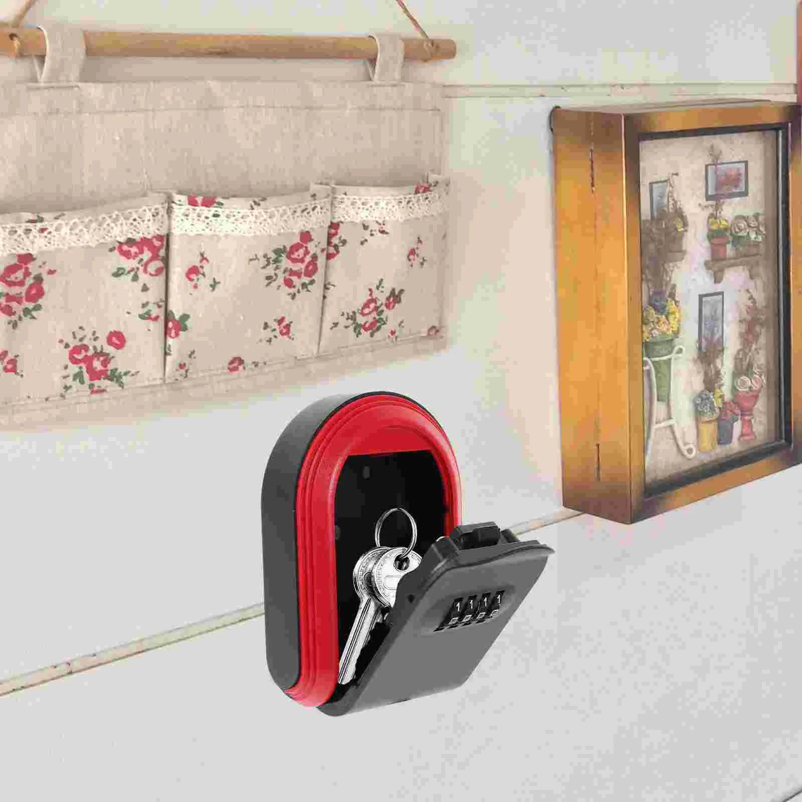 Рисунок 6 - Скрытый держатель для ключей