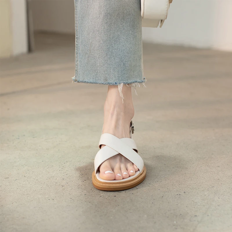 2023 New Summer Sandals Women Round Toe Low Heel Fashion Women Shoes Genuine Leather Simplicity Sandals for Women Flat Sandals