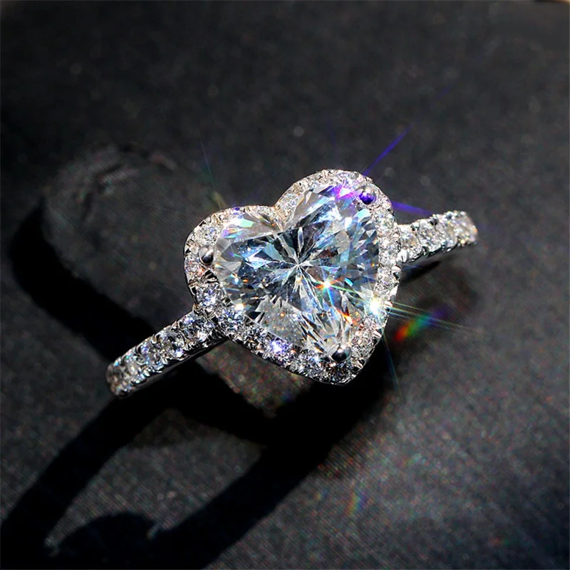 

Luxury Silver Color Heart Ring for Women Exquisite Fashion Metal Inlaid White Stones Wedding Ring Engagement Jewelry