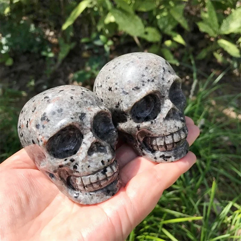 

7cm Natural Yooperlite Skull Carvings Witchcraft Gems For Man Gifts Collectibles For Explorer Lover 1PCS