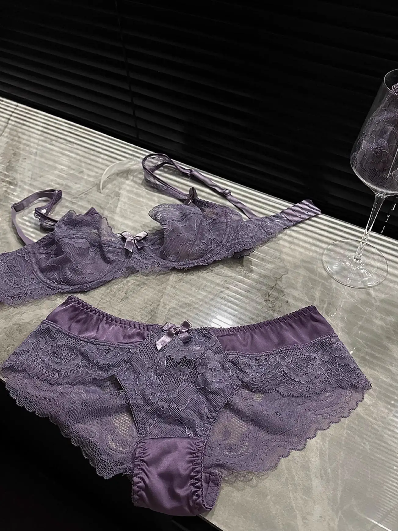 Виктории нижнее белье женское ультралегкое тонкое кружевное прозрачное с