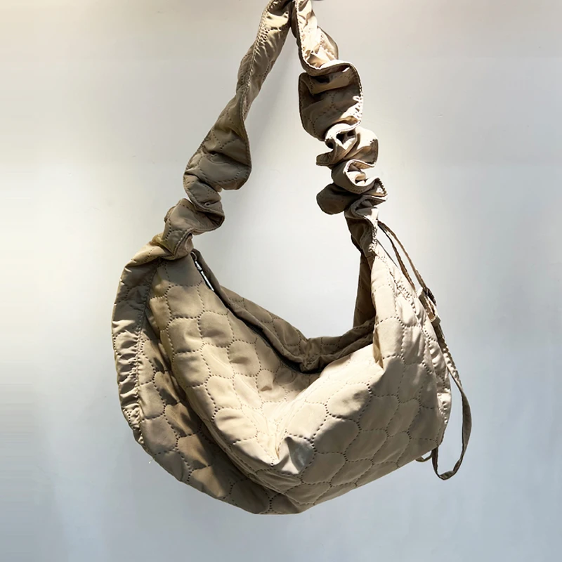 

Pleated Drawstring Dumplings Luxury Designer Handbags For Women 2023 New Fashion Simple Casual Shoulder Crossbody Free Shipping