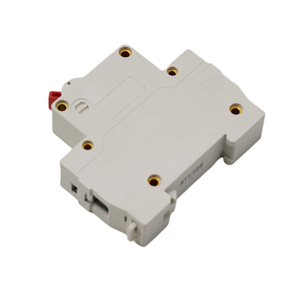 

Unipolar MCB Solar PV, 1P 16A, Excellent Breaking Capacity, ABS/Plastic Material, Perfect for Commercial Applications