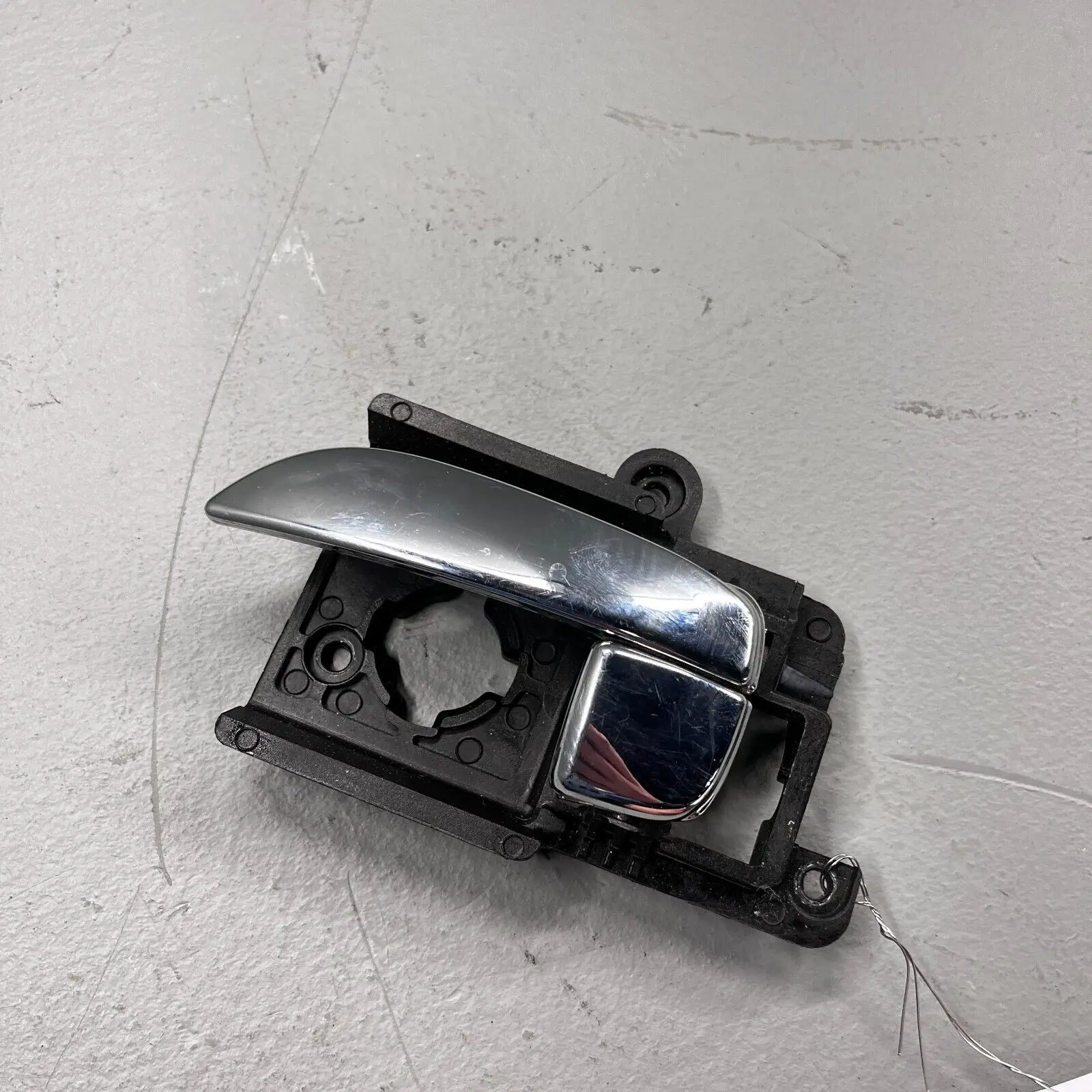 

Для 2006-2010 Hyundai Elantra задняя правая Боковая дверь внутренняя ручка 82620-2H000