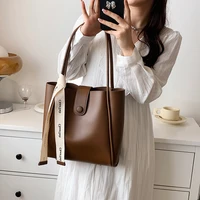 high quality leather large capacity bag womens summer 2022new wild simple shoulder bag texture high end class commuter tote bag
