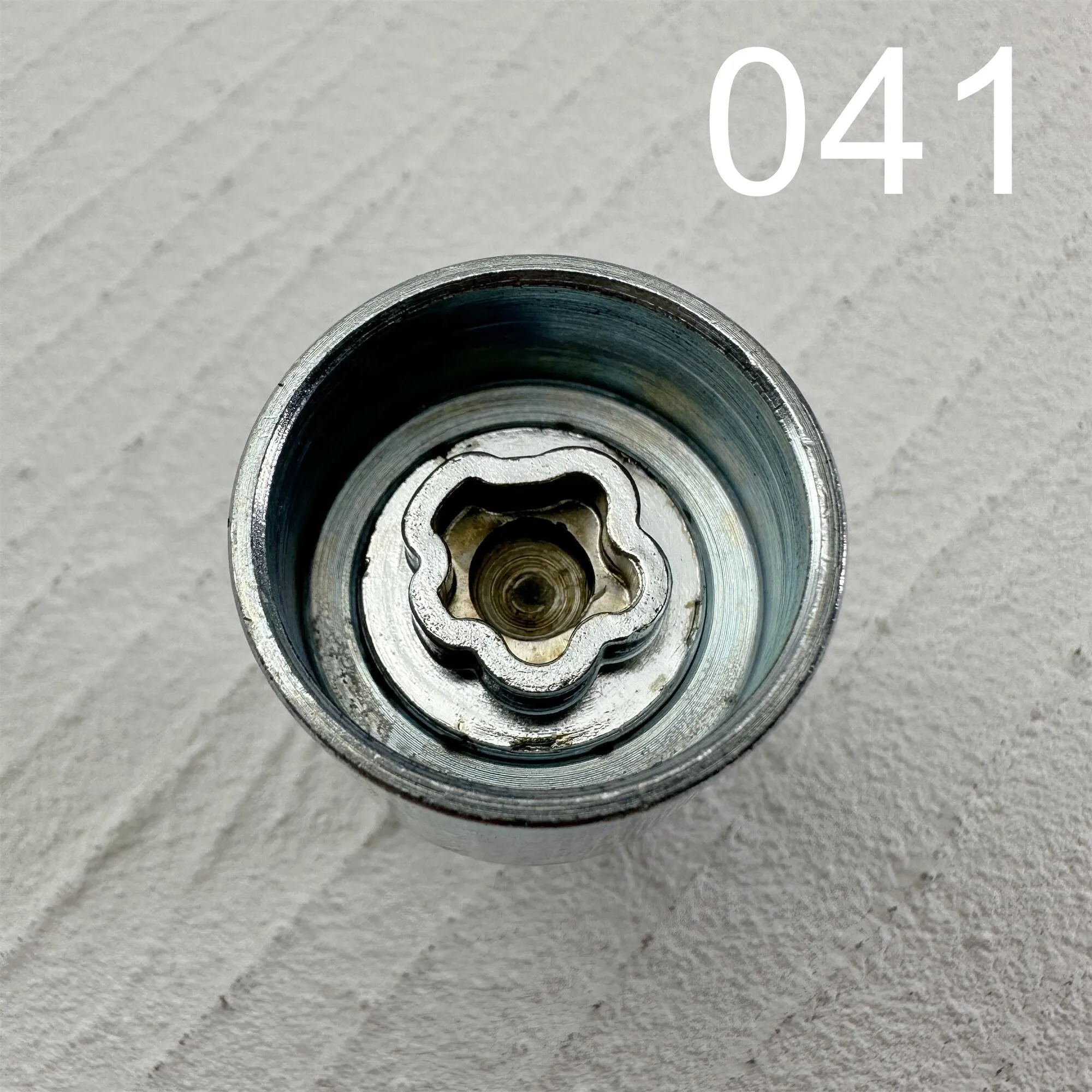 

NO.41-NO.50 36132453959 эффективный противокражный винтовой инструмент и набор для удаления для BMW