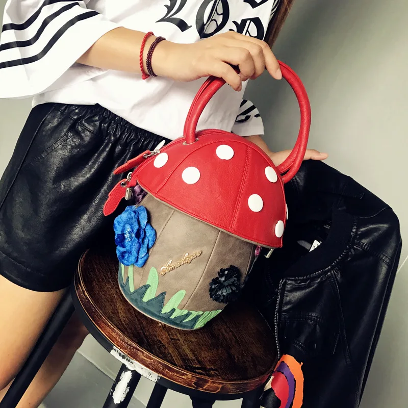 

2022 New Women's Bag Japanese Cute Bag Small Fresh Candy Color Women's Bag Handbag Personality Mushroom Bag Luxury Handbags Cc