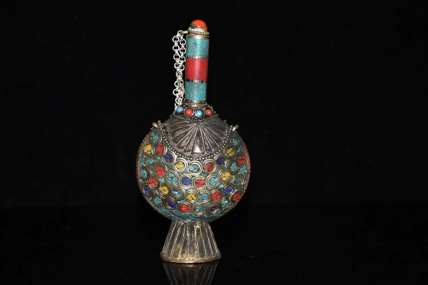 

Exquisite Antique Reflux Lnlaid Red Pine And Turquoise Snuff Bottle Ornament