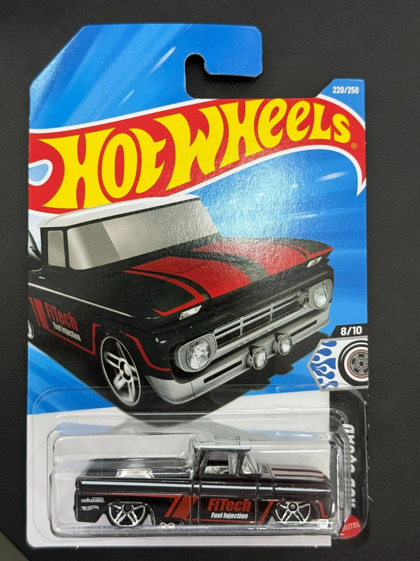 Фото Новинка в наличии: Hot Wheels 1/64 Mainline Series 2026 L Case Mad Manga Bugatti Bolide Nissan – коллекционная модель автомобиля, литая под давлением, игрушка №1