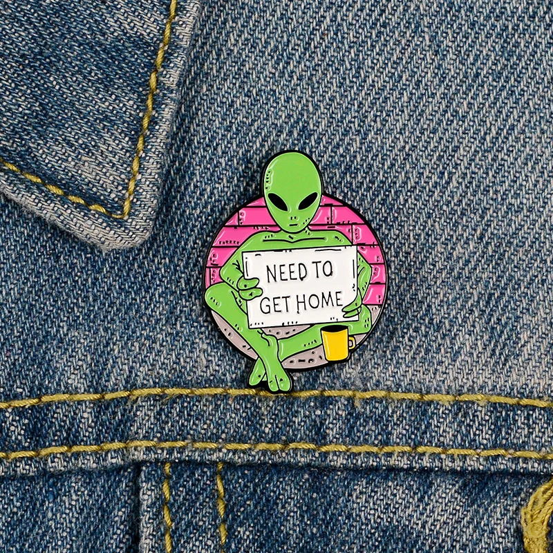 

Creative Alien NEED TO GET HOME Backpack Brooch Enamel Pins Metal Brooches for Women Badge Pines Metalicos Brooch Accessories