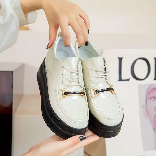 Маленькие кожаные туфли на платформе Muffin из натуральной кожи с лифтом женская