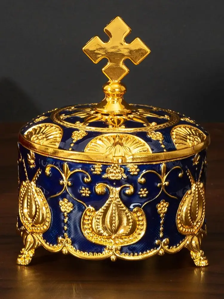 

Металлическая шкатулка для украшений