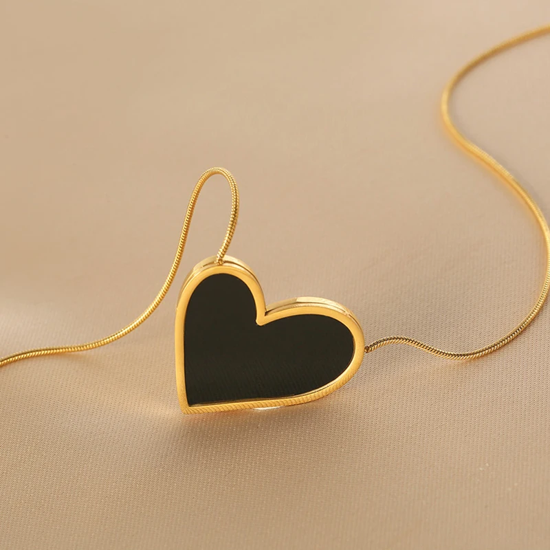 

Summer Accessories Stainless Steel Jewelry On The Neck Korean Fashion Heart Pendant New in Necklace FreeShipping Items for Women