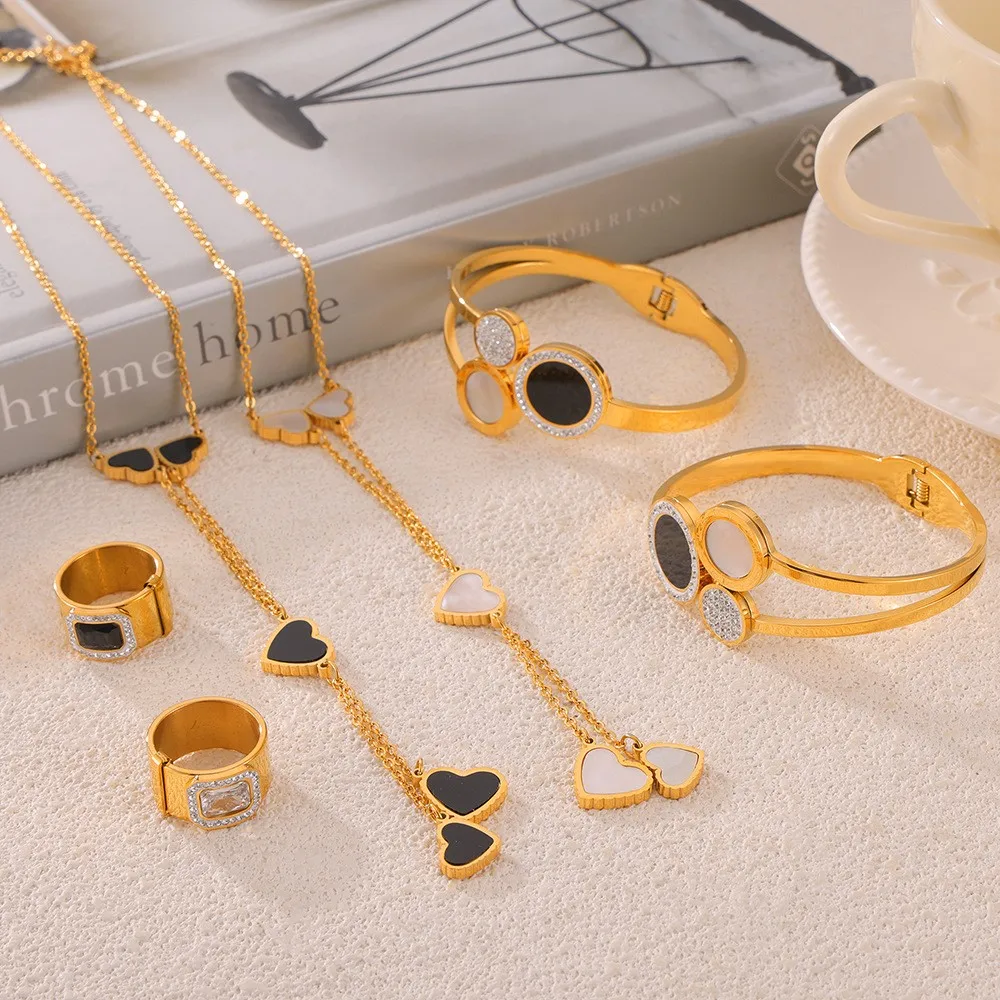 Женский комплект из колье и серёг нержавеющей стали