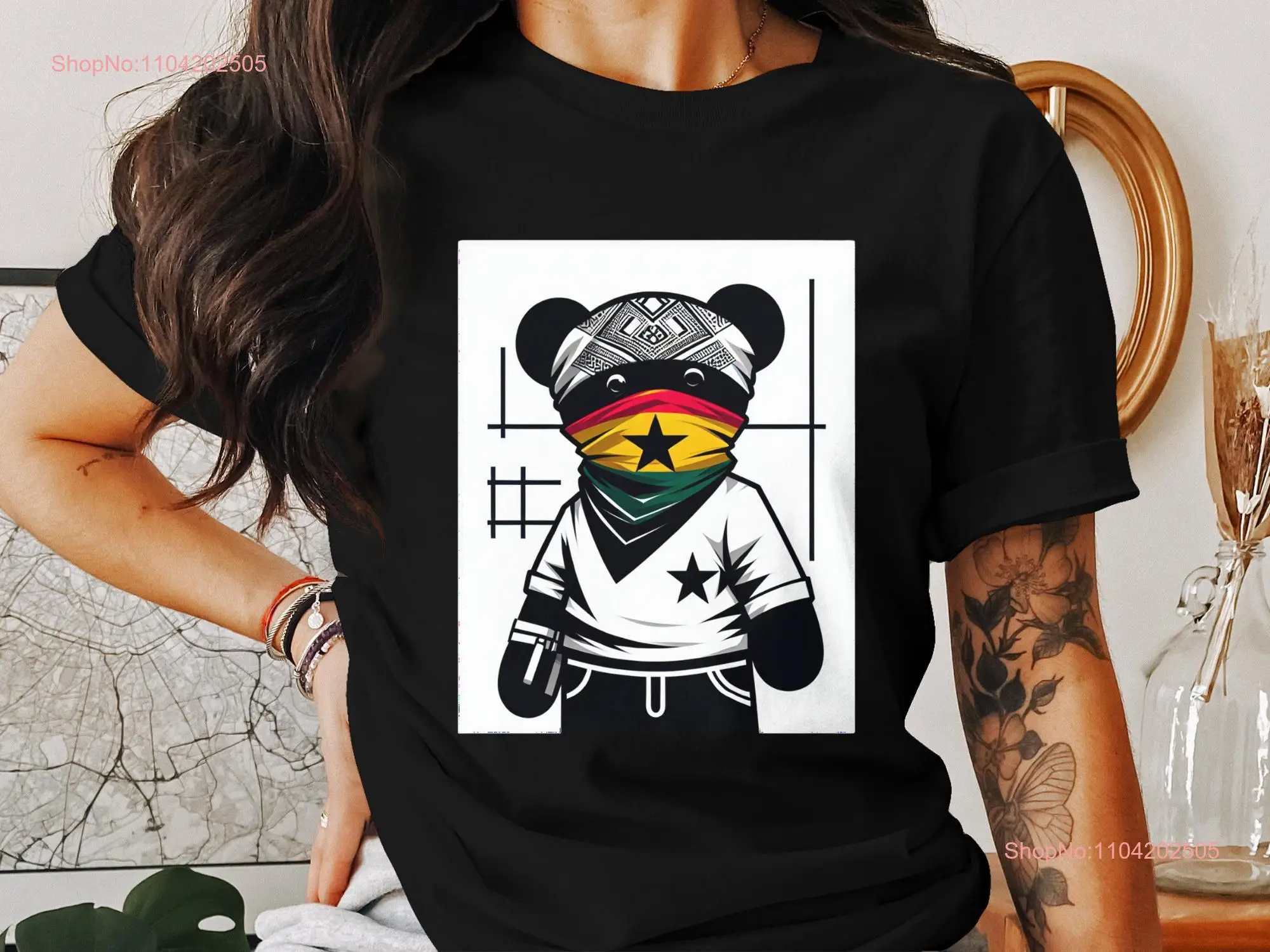 Футболка с медведем в стиле ретро Ганы бандана флагом черно-белый узор крутая