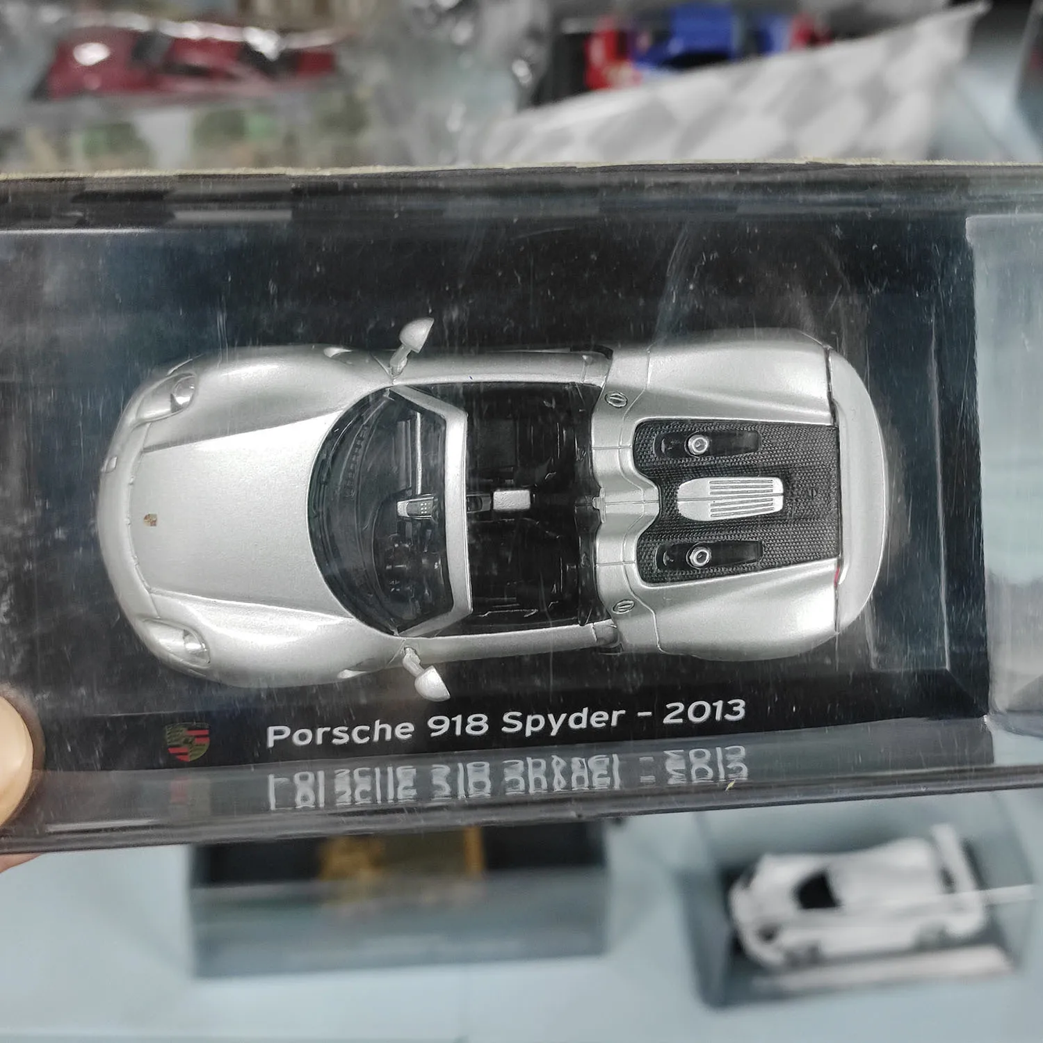 Фото Литая под давлением модель автомобиля из сплава IXO в масштабе 1:43 Porsche 918 Spyder-2013 №4