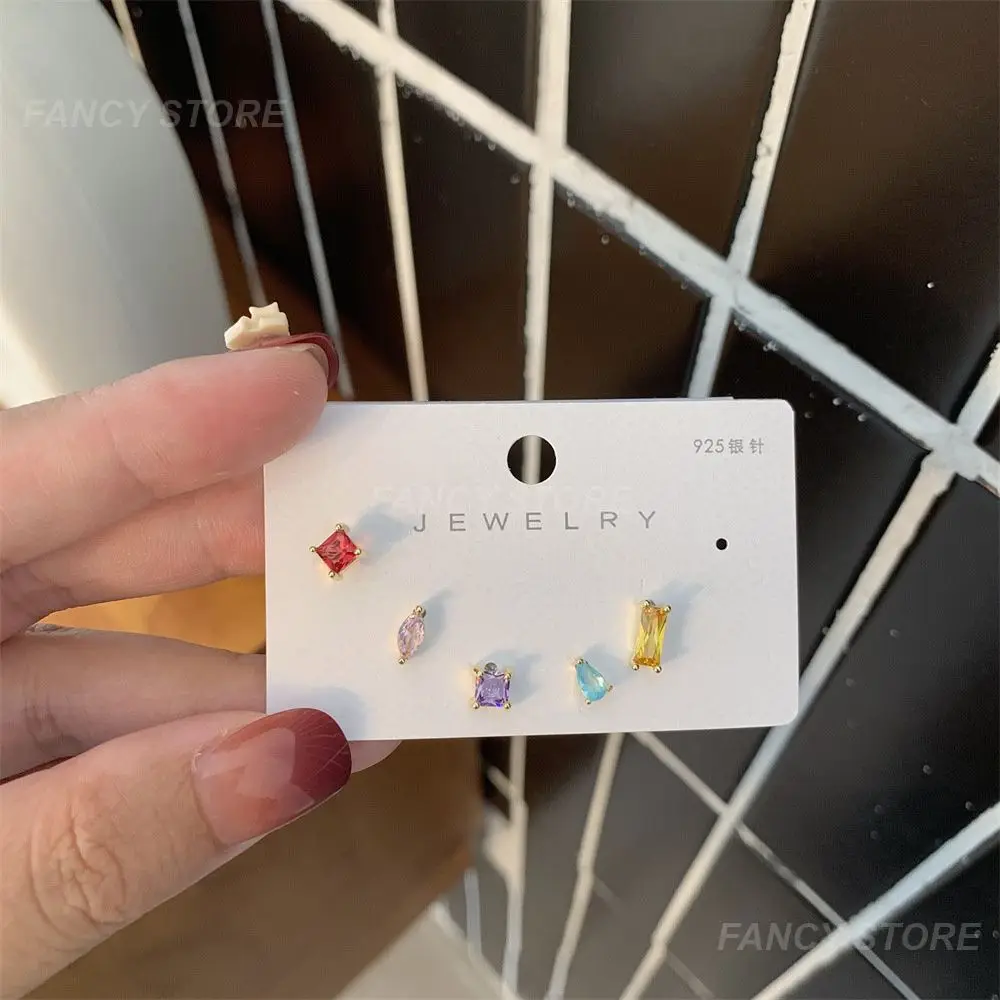 Элегантные серьги новинка и замечательные фиолетовые универсальные