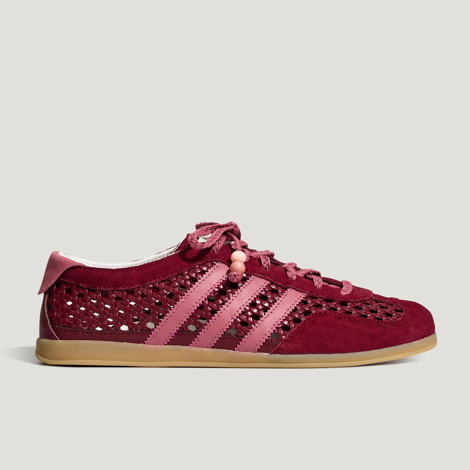 Фото Оригинальные женские классические повседневные низкие кеды Adidas на тонкой подошве для всех сезонов KH6237 №1