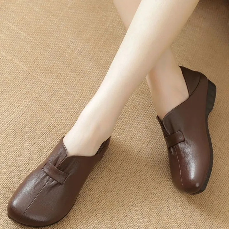 Elegant Women's Flat Shoes Retro Leather Loafers Soft Bottom Slip on Ballet Flats Ladies Comfortable Moccasins Casual Shoes