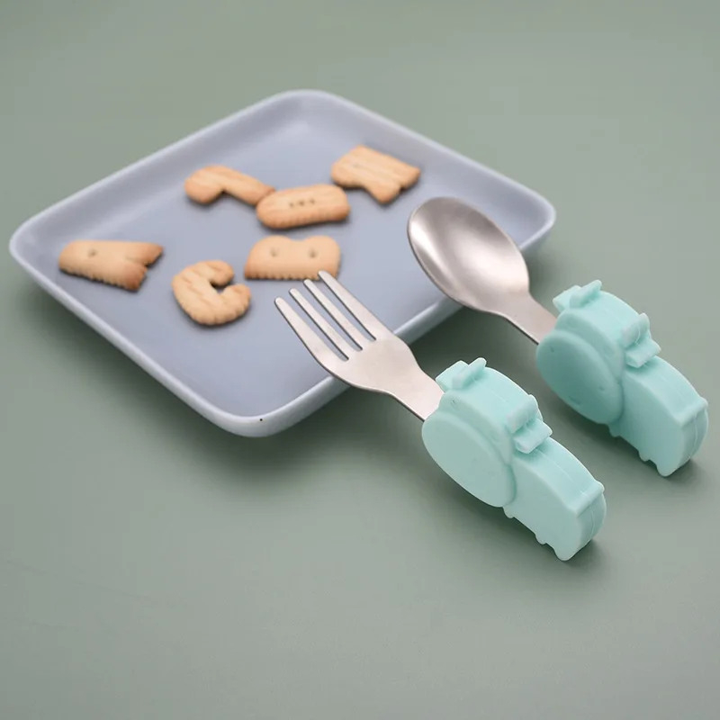 

Столовые приборы с короткой ручкой для кормления детей