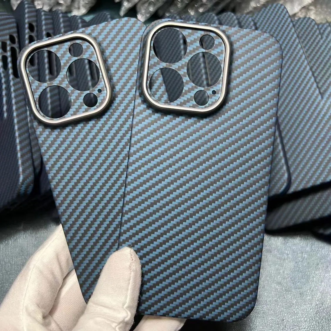 Kup Prawdziwa Czysta Obudowa Z Włókna Węglowego Dla IPhone 14 13 12 Pro Max Obudowa Z Włókna Aramidowego Ultra Cienka Obudowa Telefonu Dla IPhone 14 13 12 Pro MAX