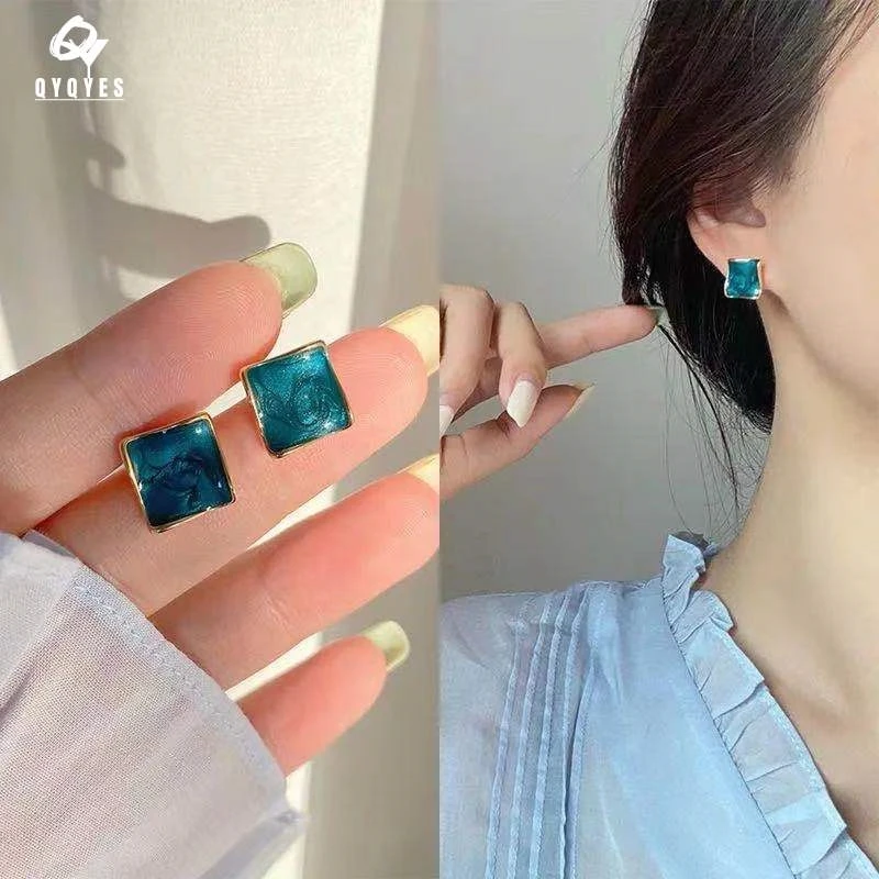 

Dripping Oil Square. Earrings Exquisite Golden Mini Earrings Fashion Earrings Ladies Ladies Jewelry Gifts