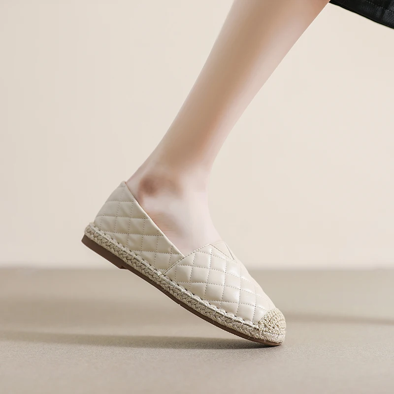 Female Fisherman Shoes Casual 2023 Large Size 41 42 43 One Foot Pedal Women Shoes Round Toe Shallow Flat Beanie Shoes Women