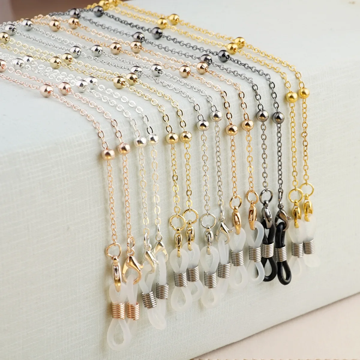 Цепочка для очков женская ювелирный шнурок с бусинами цепочка ручной работы