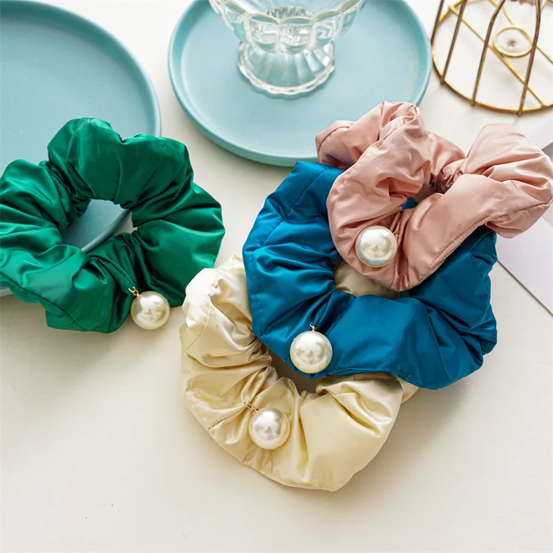 

Pearl Fabric Fashion Girl Korean Accessories Wholesale Ladies Autumn And Winter Pearl Down Texture Hair Ring Soft Accessories