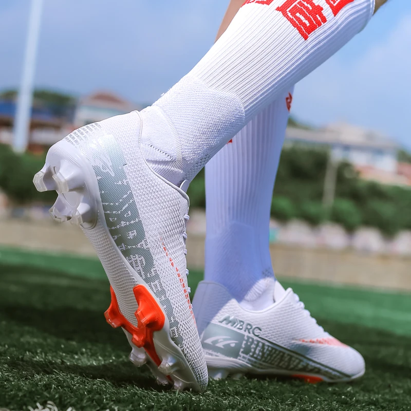 Men Soccer Shoes New Pattern Anti-skid Athletic Shock Absorb Football Sneaker Long Nails Male Training Footwear TF Free Shipping