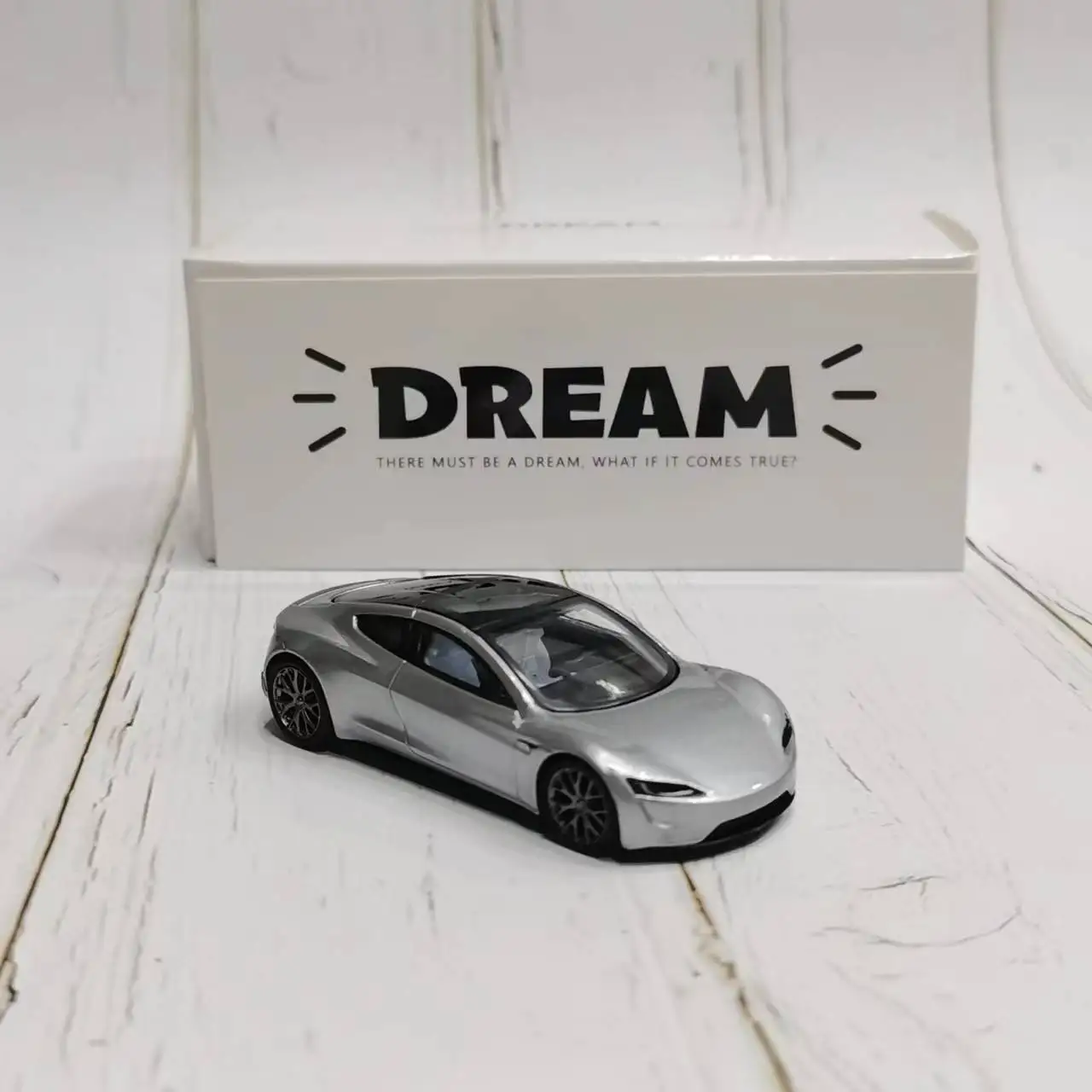 

Time Micro Dream 1:64 Model Car Tesla Roadster Alloy Concept Vehicle Collection Display - Silver Color