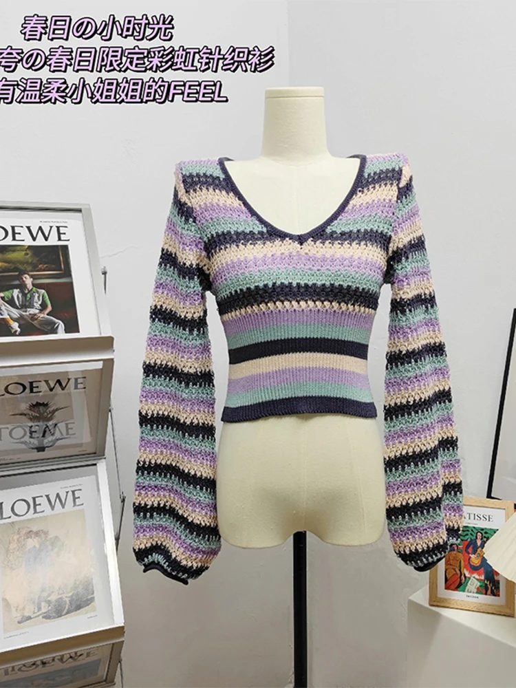 

Женский трикотажный свитер с V-образным вырезом и длинным рукавом