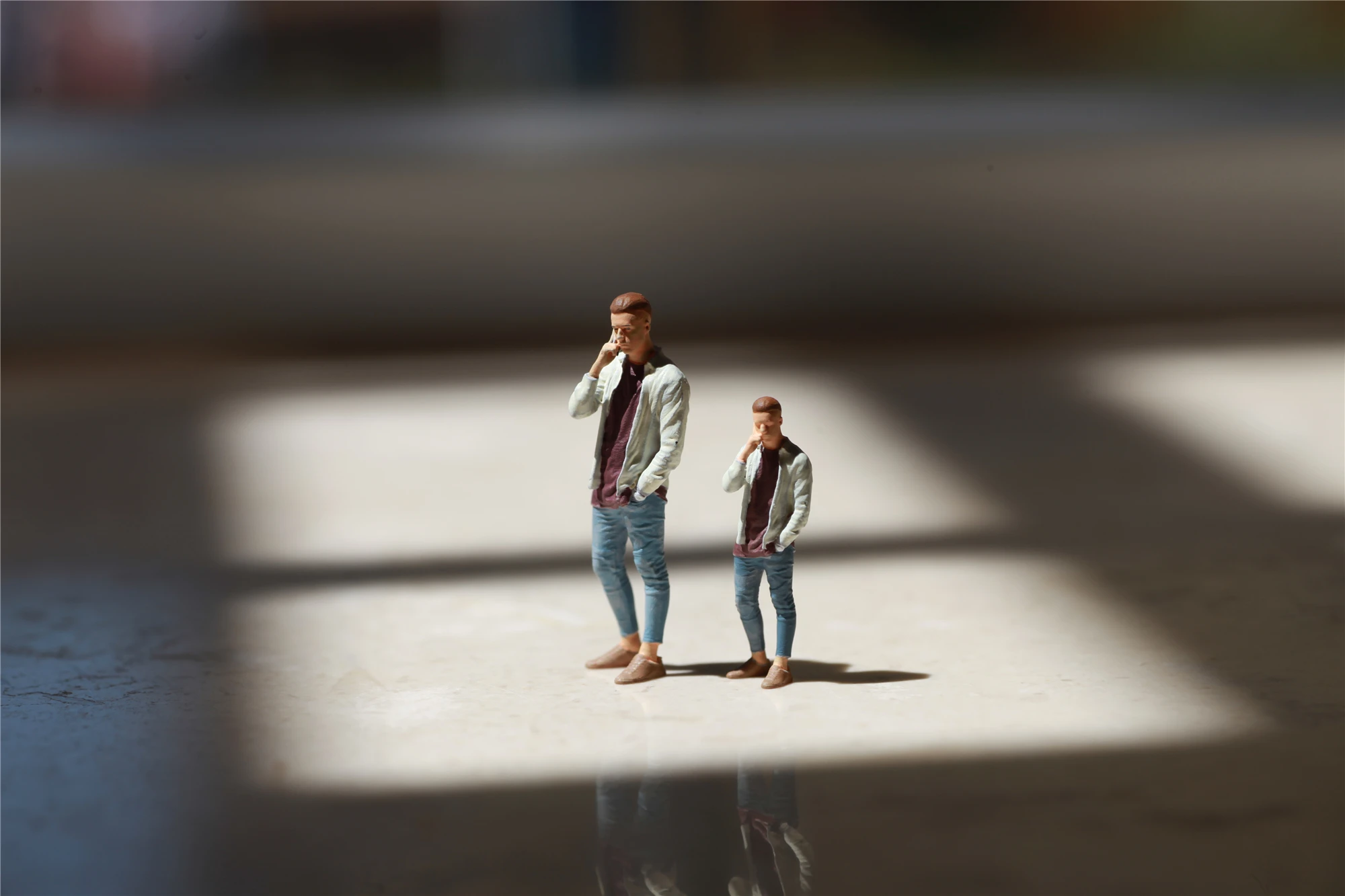 

1/87 Miniature landscape action Figure 1/64 Car model scene Figure Macro photography Figure Phone man