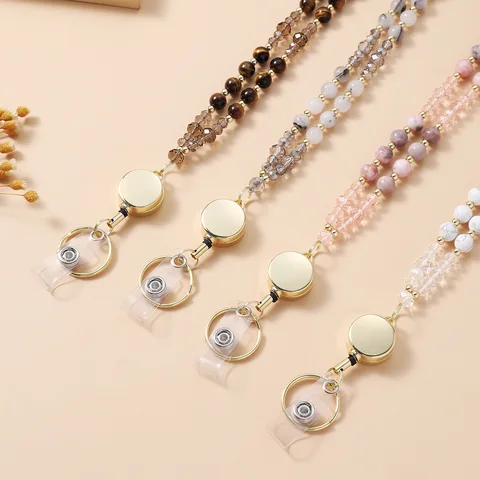 Бусины из натурального камня для бейджа